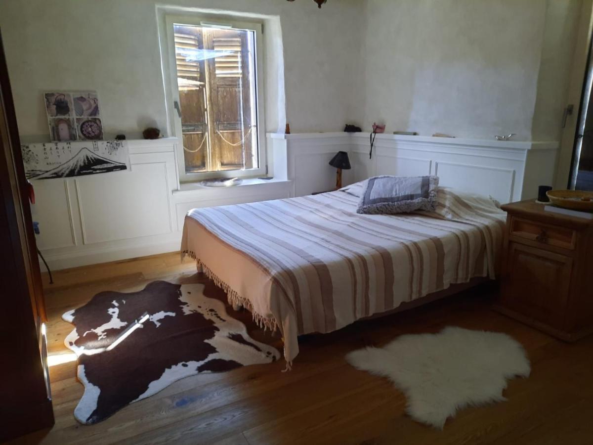 Chambre Atypique 2 Pers 200M Du Lac Saint-Jorioz Ngoại thất bức ảnh